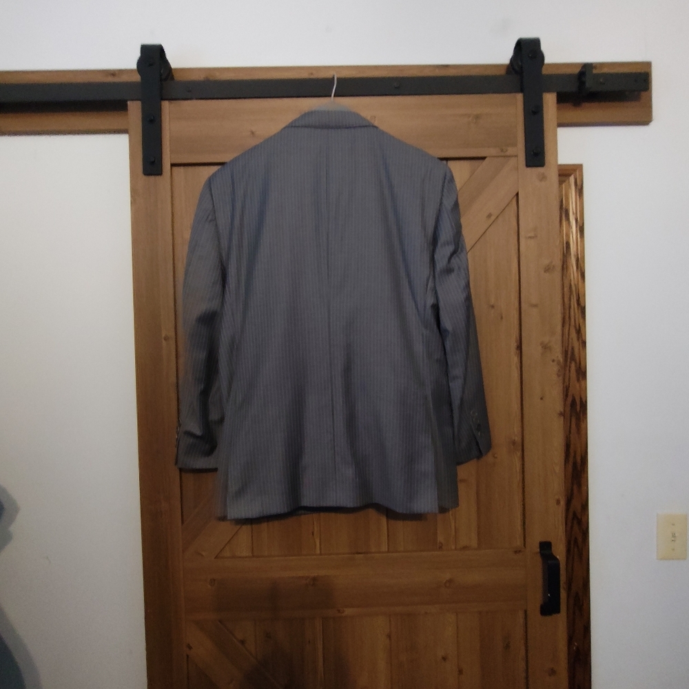 Jos. A. Bank Charcoal Pinstripe Suit (42R) - Picture 3 of 5